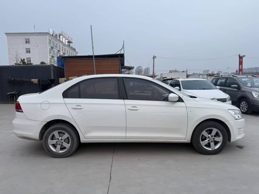 Volkswagen Santana 2017 car image #4