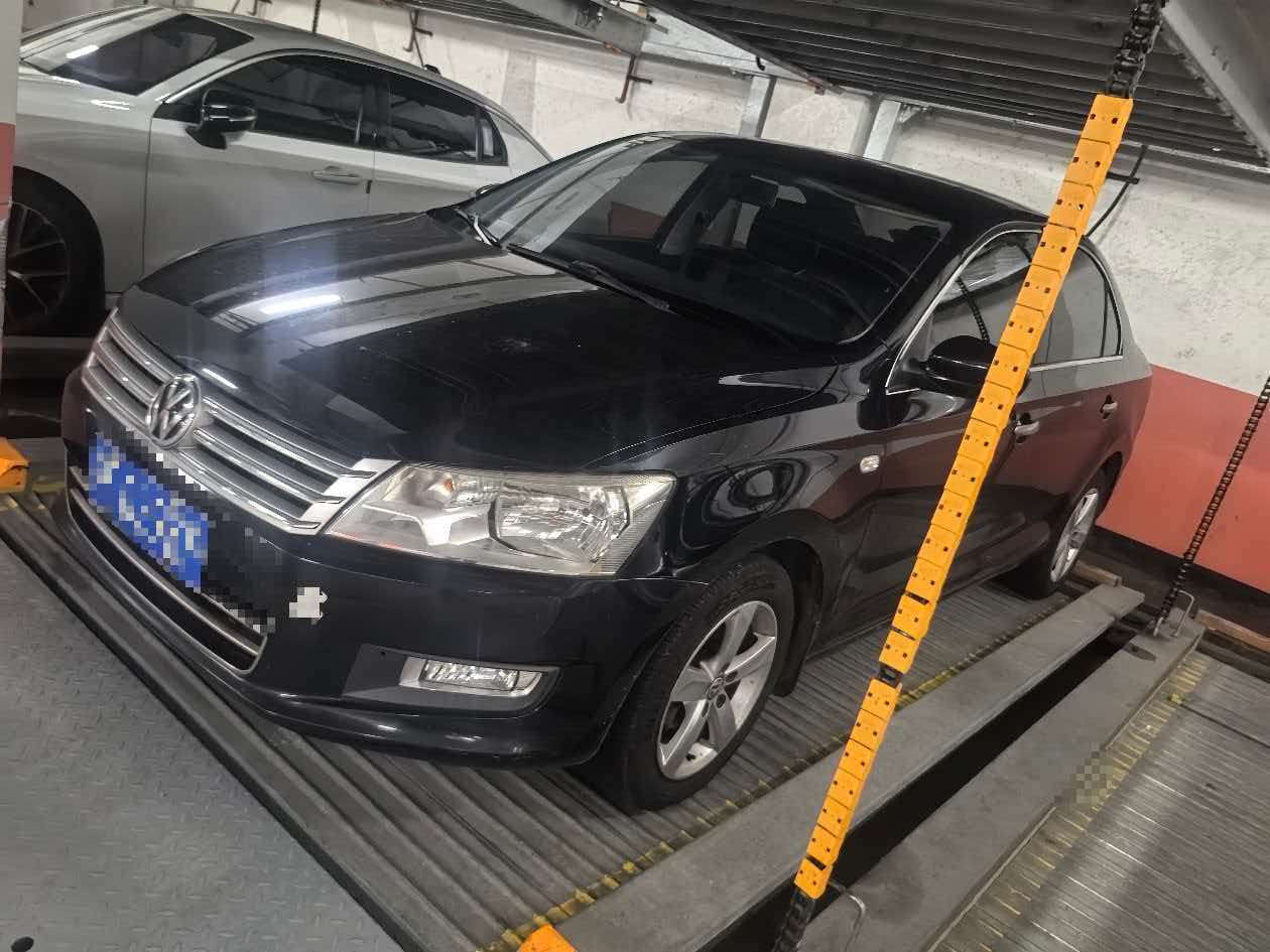 Volkswagen Santana 2013 car image 
