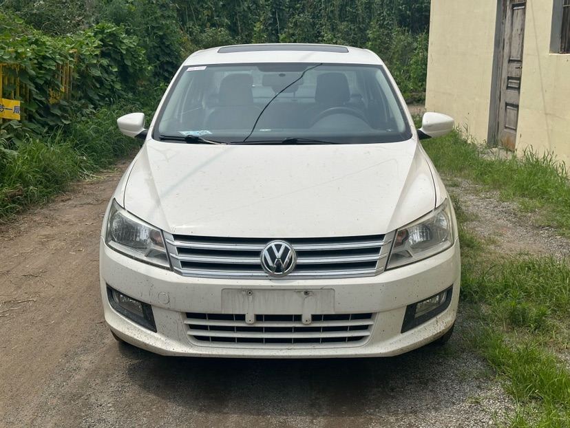 Volkswagen Santana 2014 car image #2