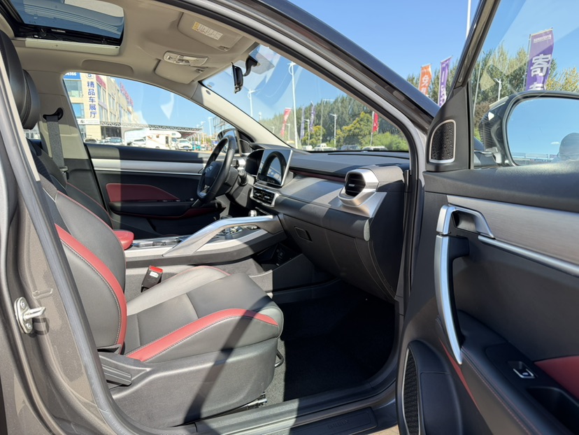 GEELY Coolray 2022 #7 GEELY Coolray 2022 car image #7