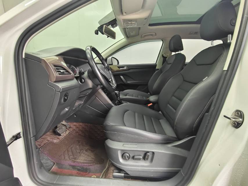 Volkswagen Tharu 2021 car image #4