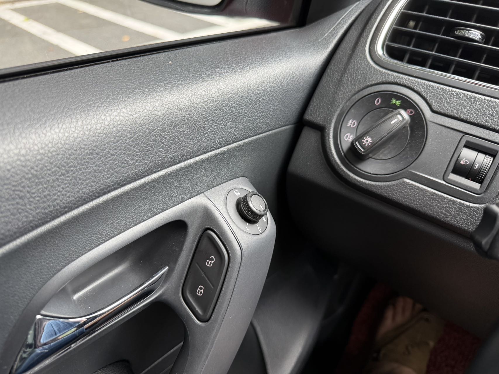 Volkswagen Polo 2018 car image #15