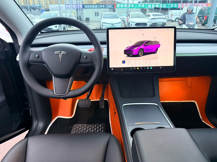 Tesla Model Y 2024 #6 Tesla Model Y 2024 car image #6