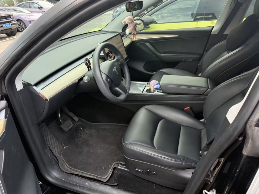 Tesla Model Y 2022 #3 Tesla Model Y 2022 car image #3