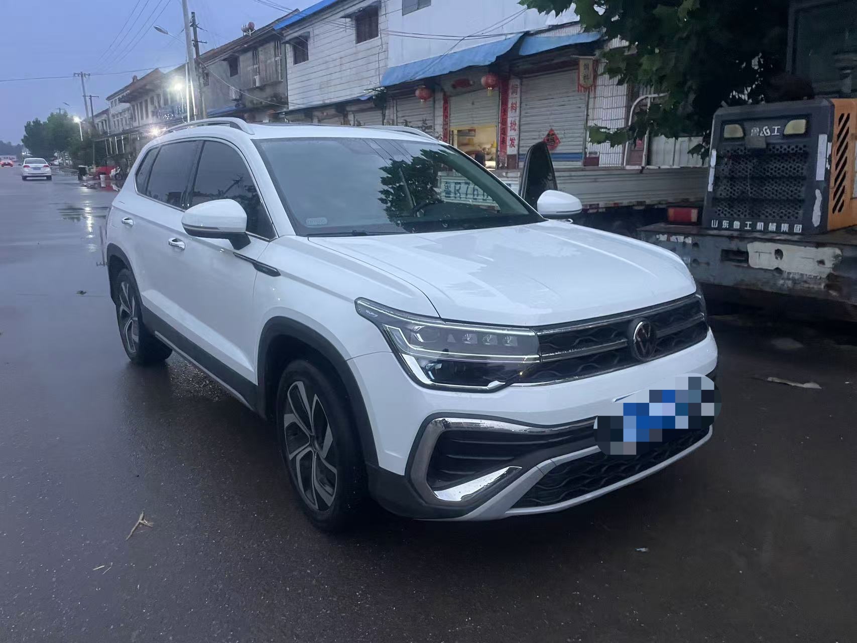 Volkswagen Tharu 2023 car image #2
