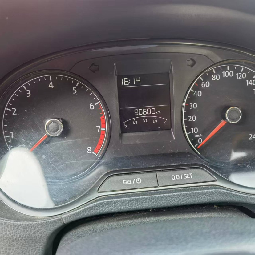 Volkswagen Polo 2016 car image #3