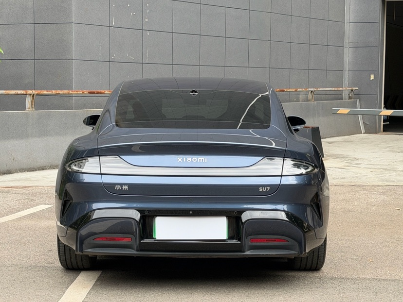 MI SU7 2024 car image #5