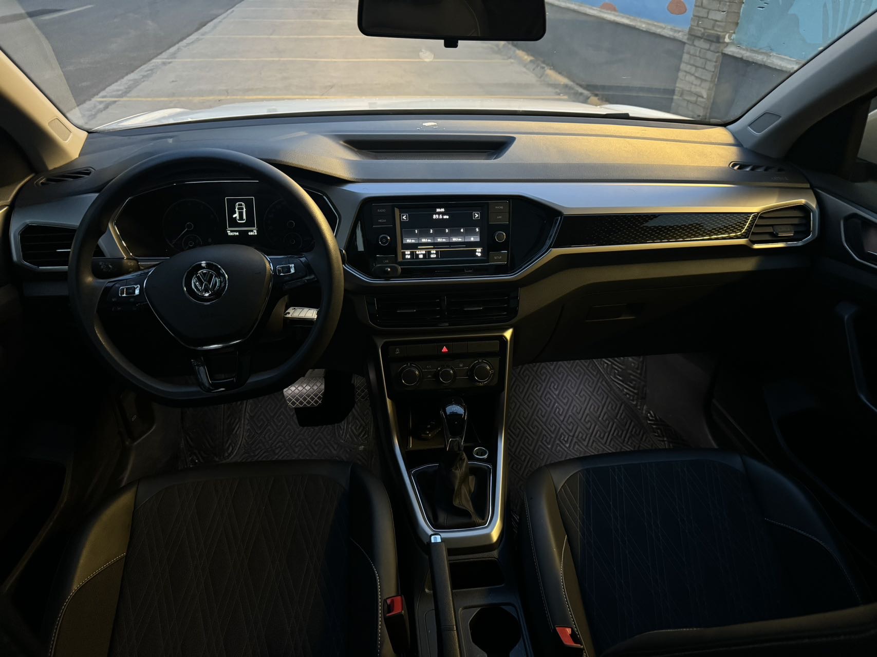 Volkswagen T-Cross 2020 #8 Volkswagen T-Cross 2020 car image #8