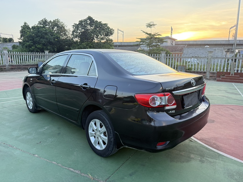 Toyota Corolla 2013 #4 Toyota Corolla 2013 car image #4