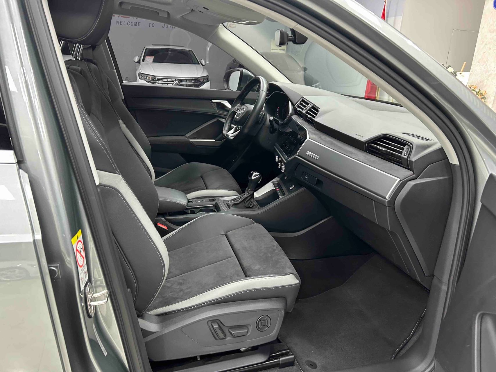 Audi Q3 2022 immagine di auto #5