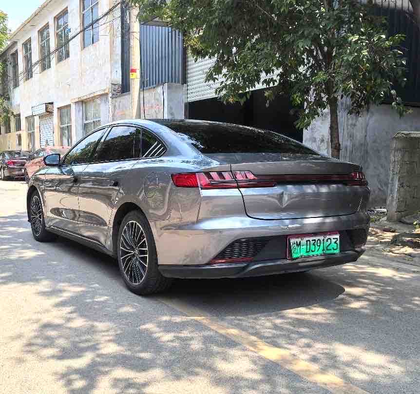 BYD Han 2022 #5 BYD Han 2022 car image #5