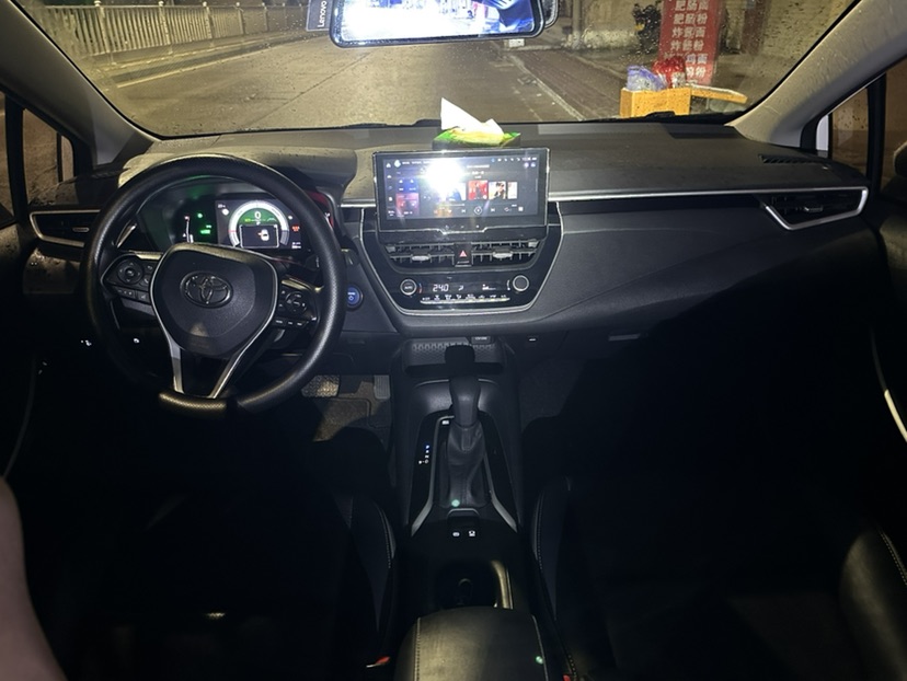 Toyota Corolla 2023 car image #2