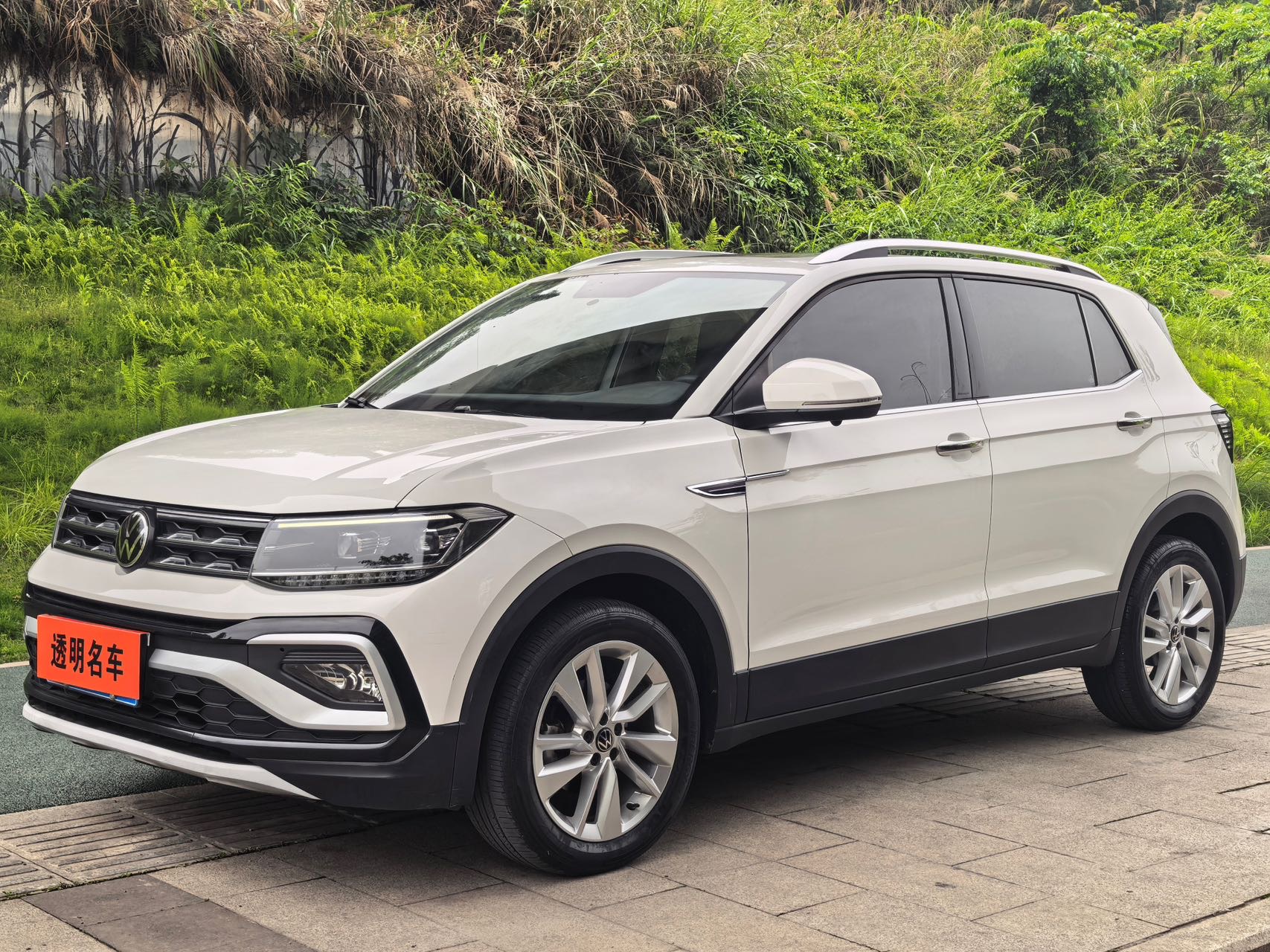 Volkswagen T-Cross 2022 car image 