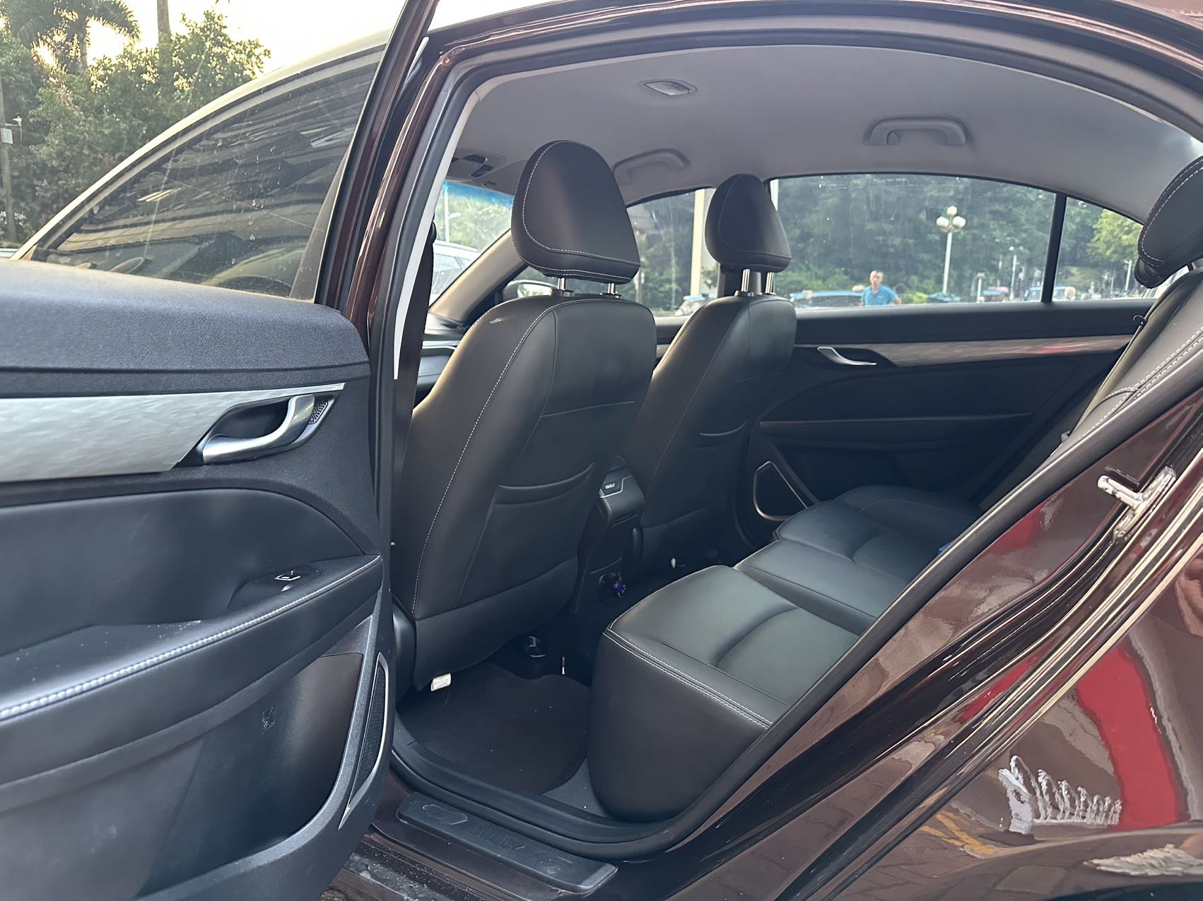 GEELY Emgrand 2019 imagen de coche #5