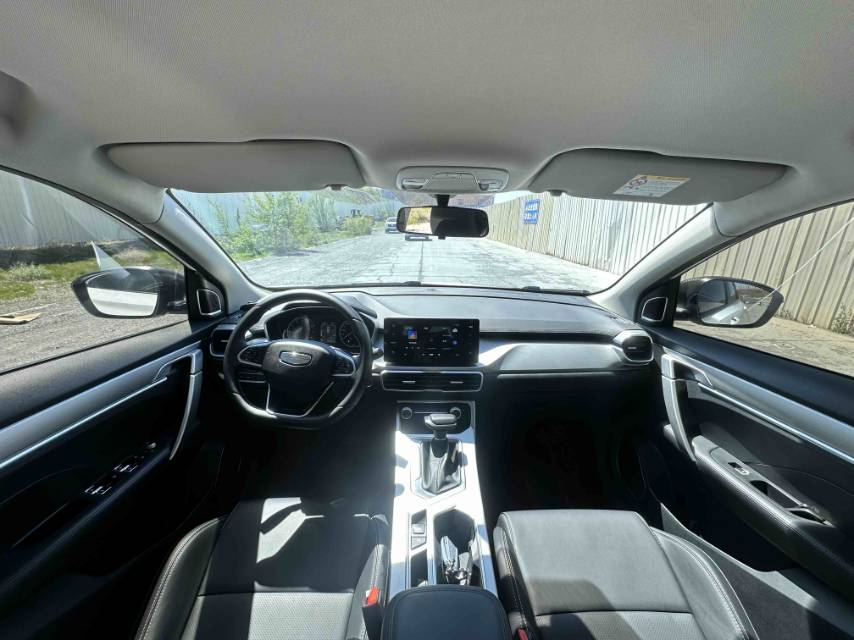 GEELY Coolray 2025 car image #6