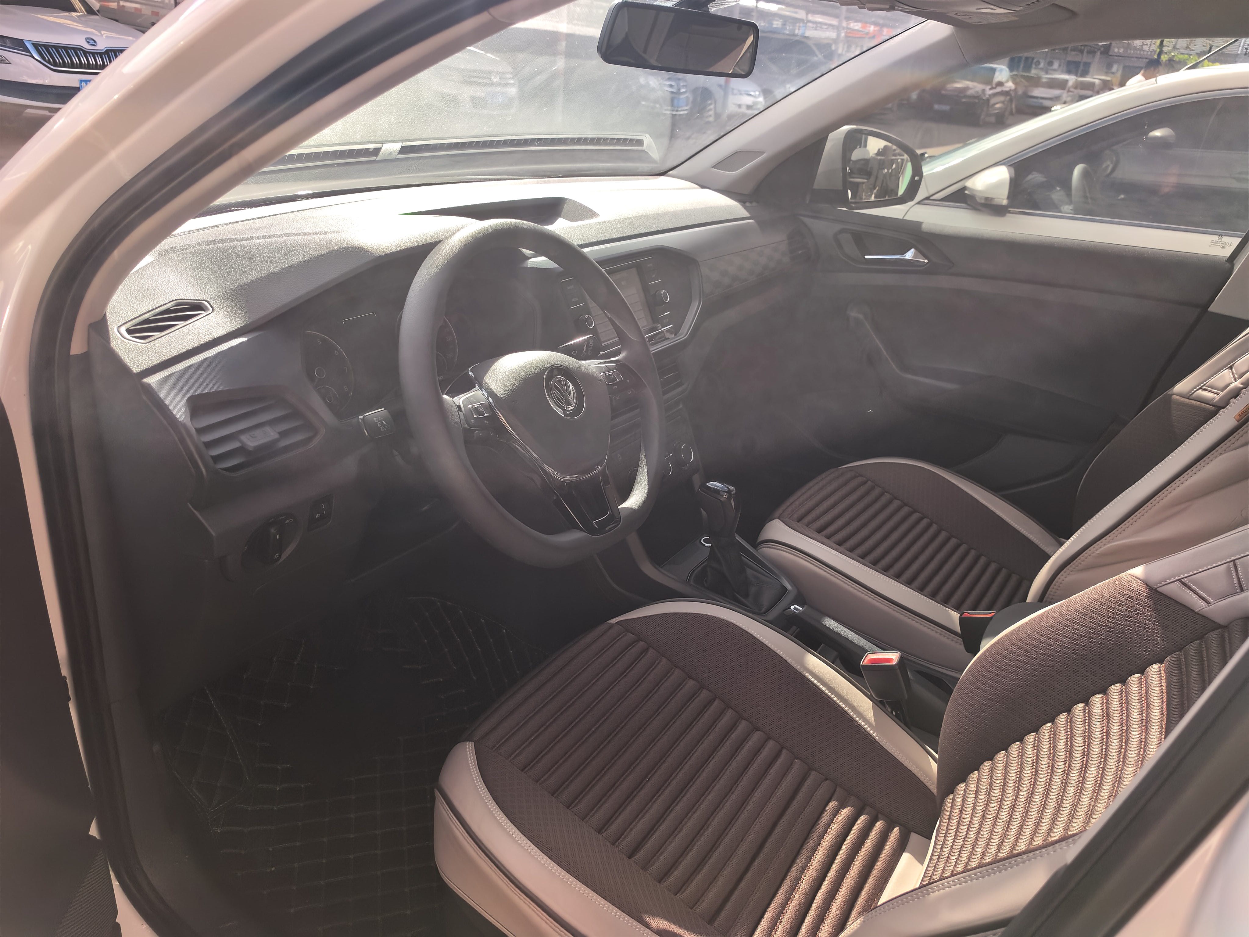 Volkswagen T-Cross 2020 #6 Volkswagen T-Cross 2020 car image #6