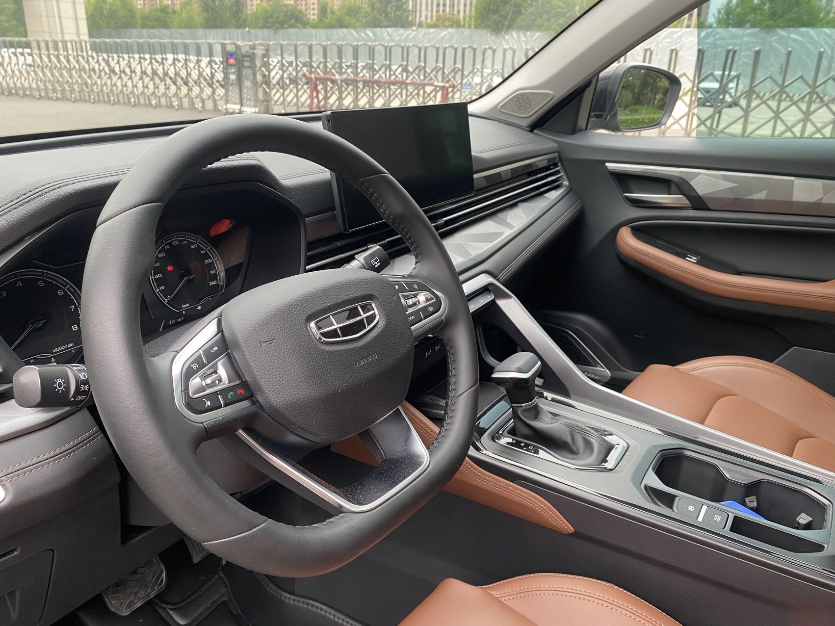 GEELY Vision X6 2022 car image #5