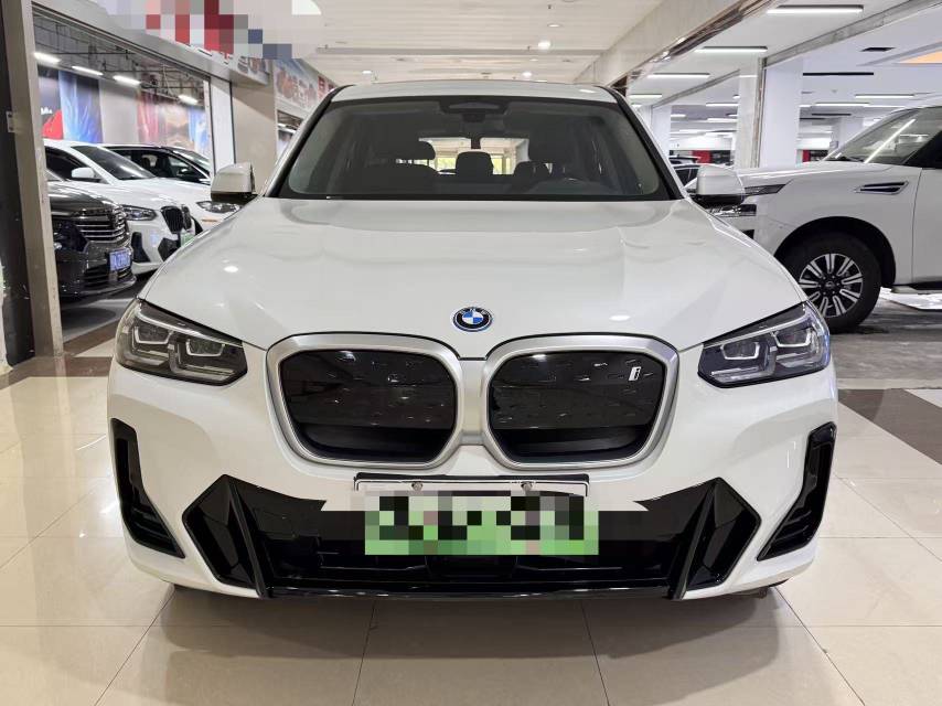 BMW iX3 2023 изображение автомобиля #2