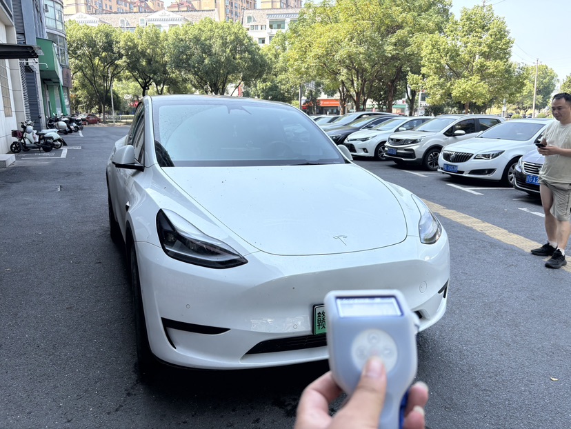 Tesla Model Y 2024 #2 Tesla Model Y 2024 car image #2