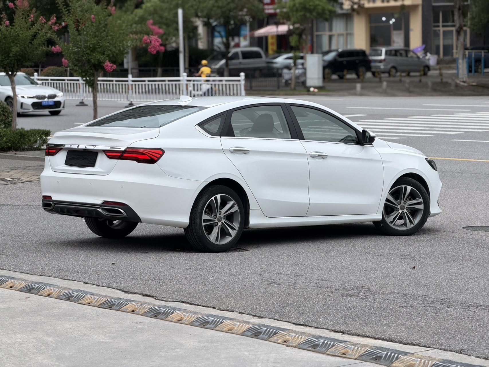 GEELY Binray 2019 car image #4