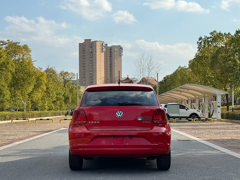 Volkswagen Polo 2018 car image #7