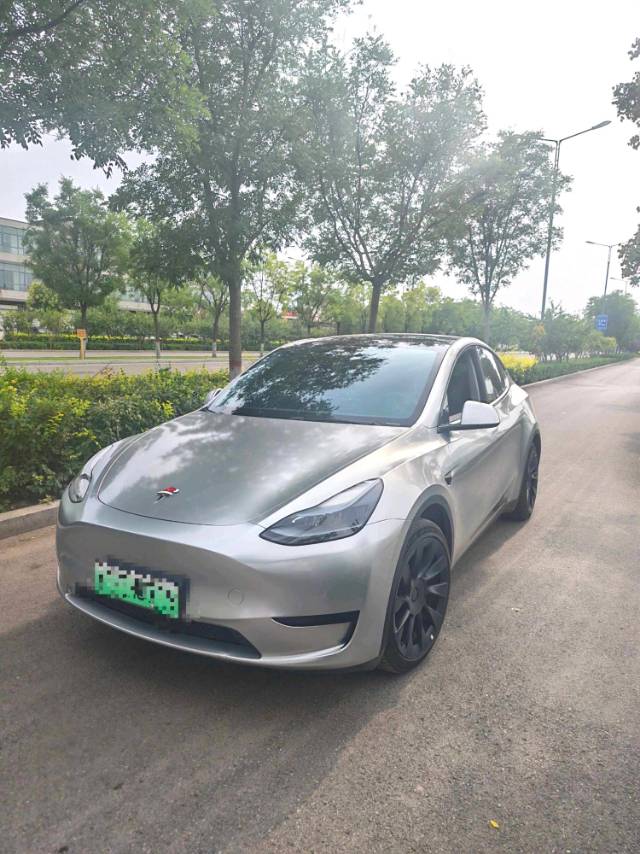 Tesla Model Y 2022 car image 