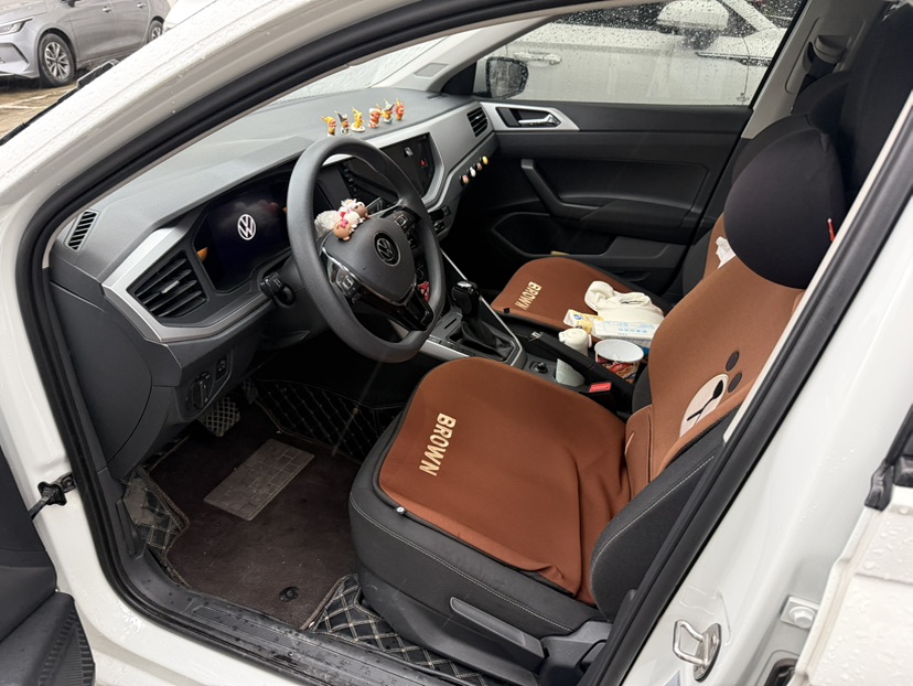 Volkswagen Polo 2023 car image #5