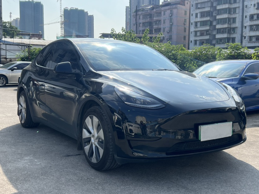 Tesla Model Y 2023 #3 Tesla Model Y 2023 car image #3