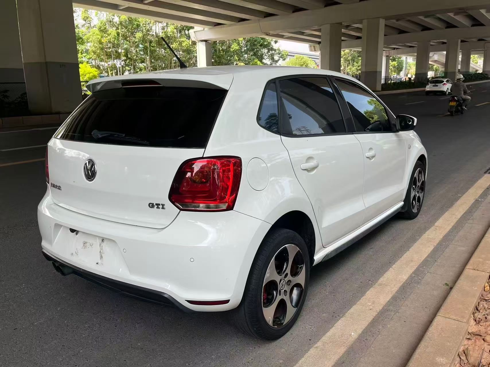 Volkswagen Polo 2014 car image #3