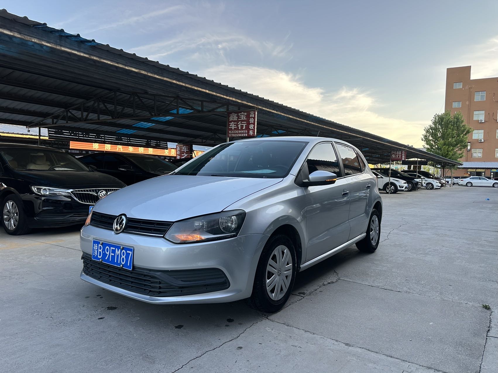 Volkswagen Polo 2017 car image #9
