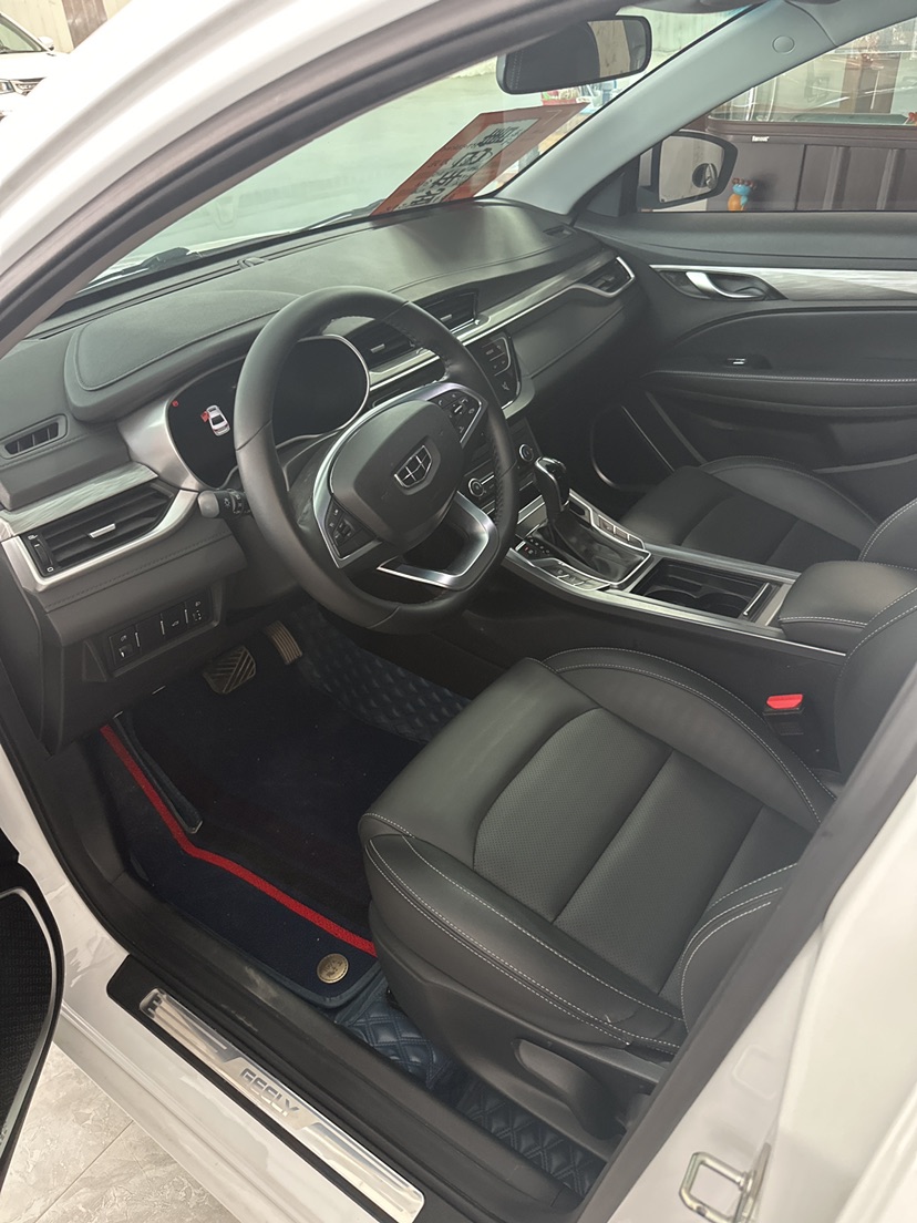 GEELY Emgrand 2019 #3 GEELY Emgrand 2019 car image #3