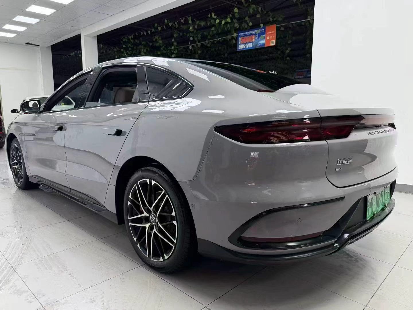 BYD Han 2025 car image #4