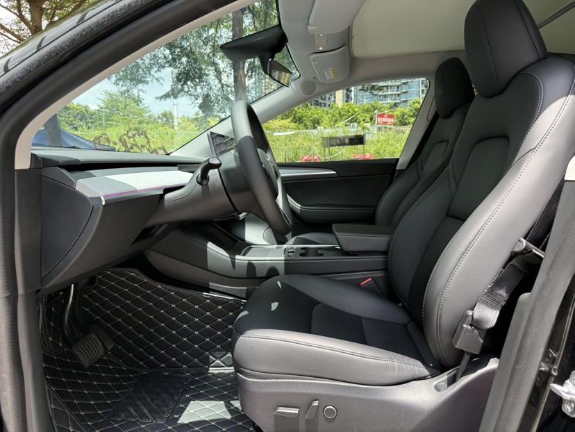 Tesla Model Y 2023 #5 Tesla Model Y 2023 car image #5