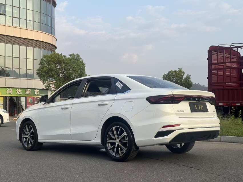 GEELY Emgrand 2024 car image #4