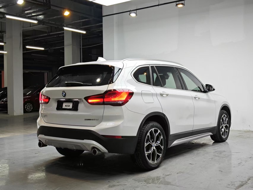 BMW X1 2022 #3 BMW X1 2022 car image #3