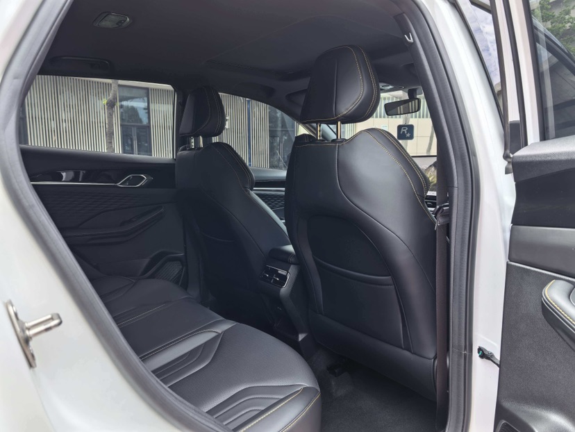 GEELY Coolray 2025 #9 GEELY Coolray 2025 car image #9