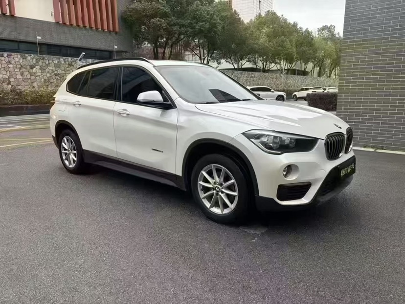 BMW X1 2018 #3 BMW X1 2018 car image #3