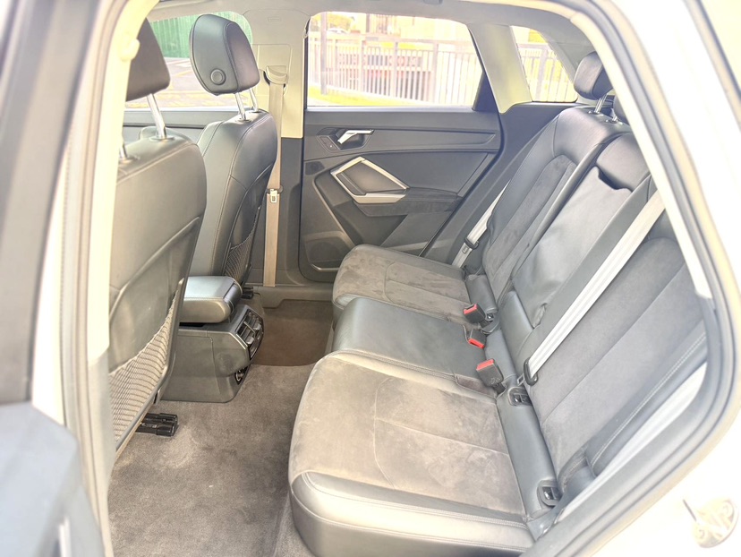 Audi Q3 2020 car image #6