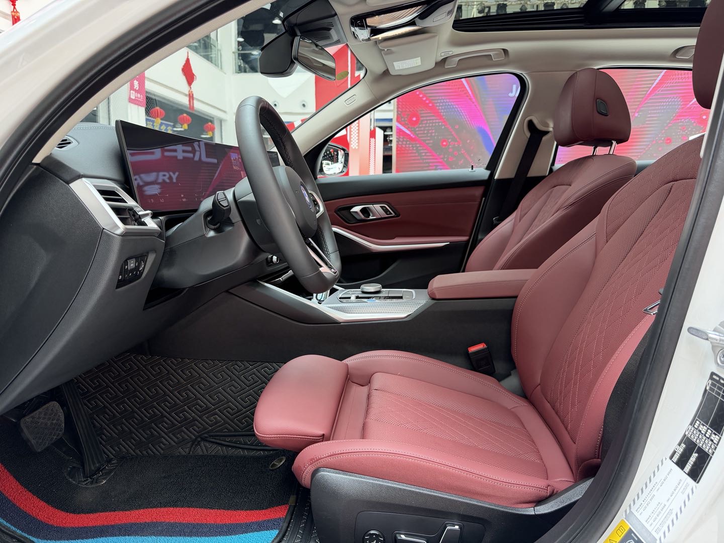 BMW i3 2026 car image #8