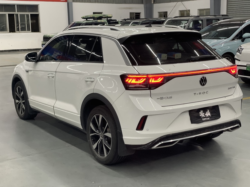 Volkswagen T-Roc 2024 #6 Volkswagen T-Roc 2024 car image #6