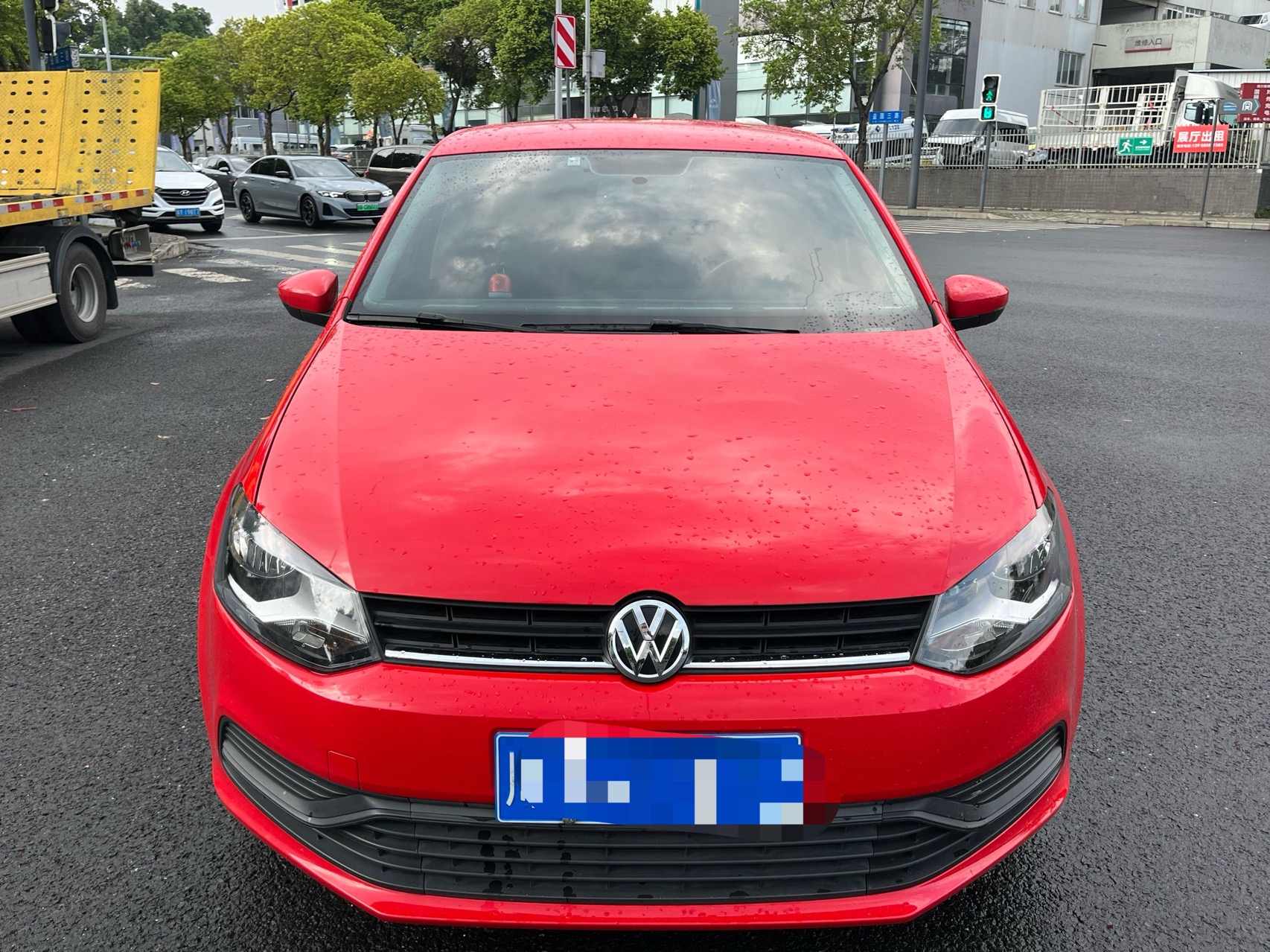 Volkswagen Polo 2018 car image #2