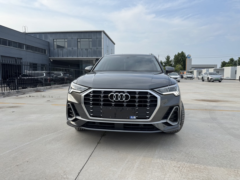 Audi Q3 2022 #2 Audi Q3 2022 car image #2