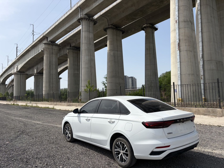 GEELY Emgrand 2025 car image #4
