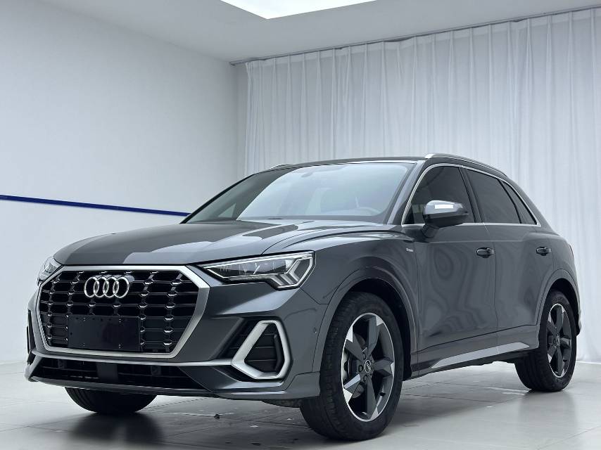 Audi Q3 2022 car image 