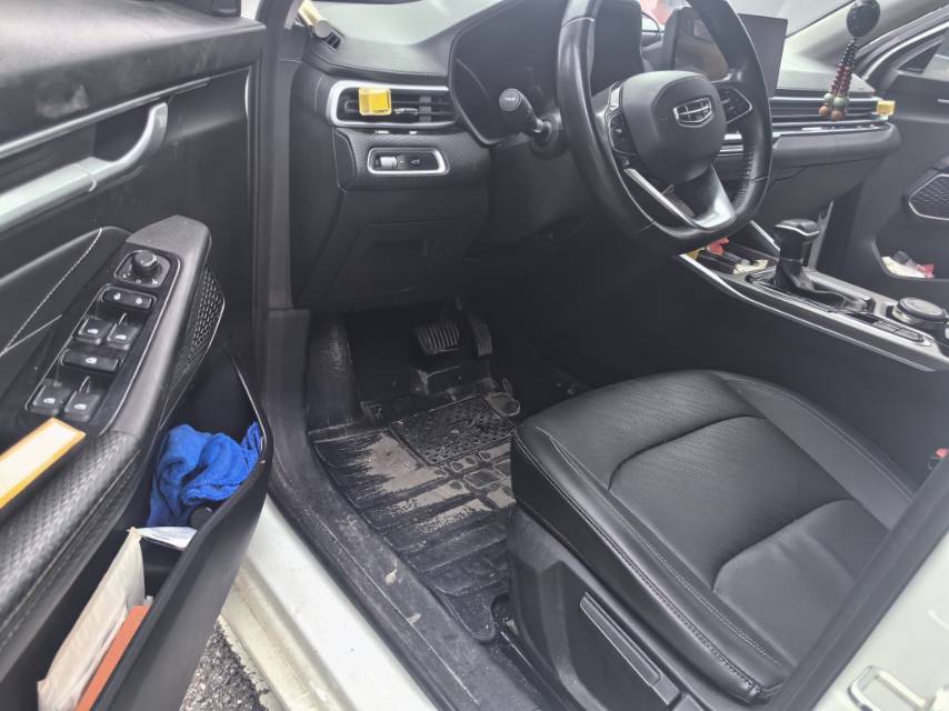 GEELY Emgrand 2022 car image #2