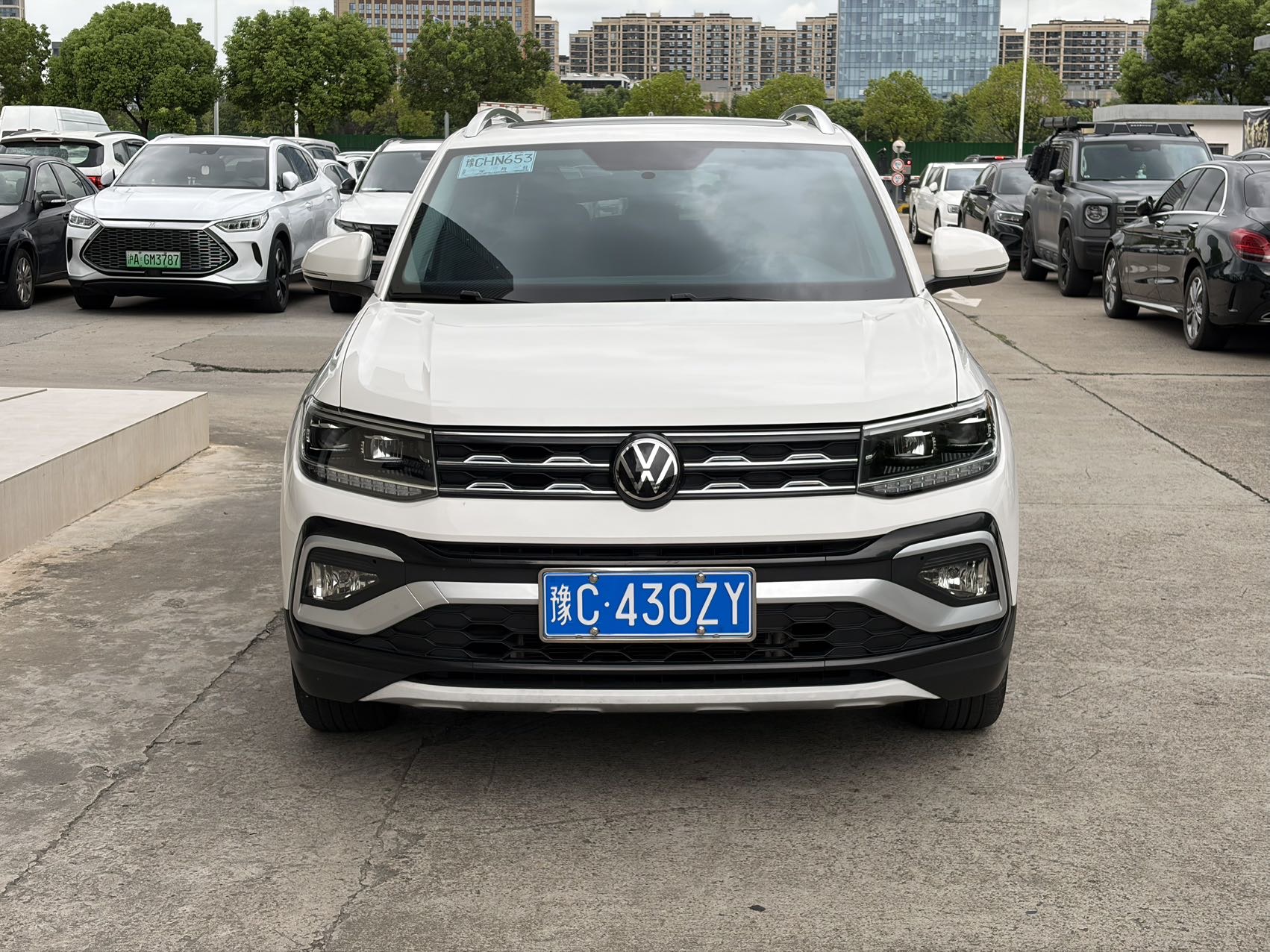 Volkswagen T-Cross 2021 car image 