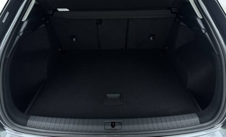 Audi Q3 2022 car image #14