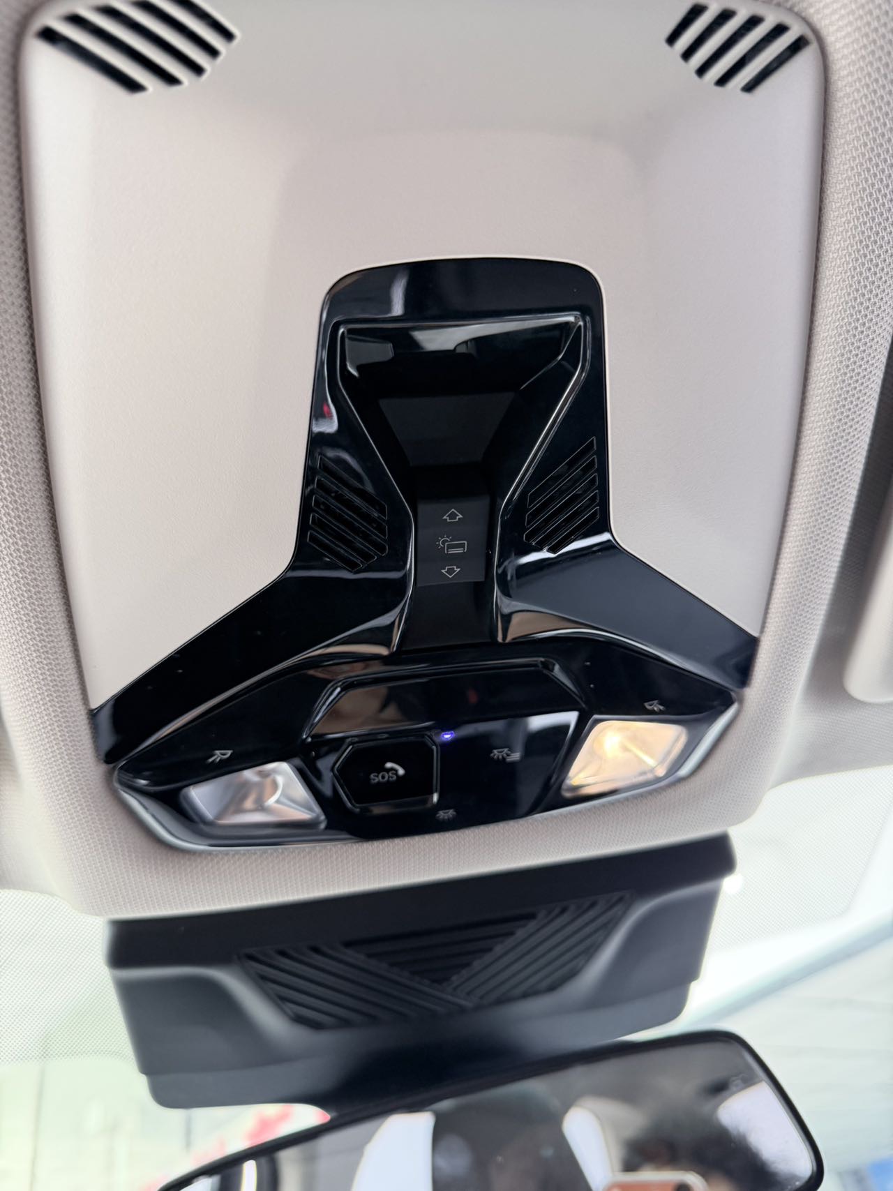 BMW X1 2024 car image #13