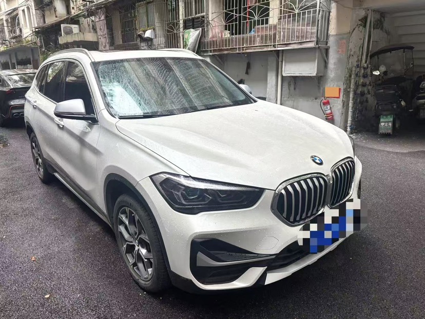 BMW X1 2022 car image #2