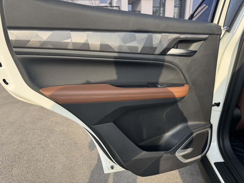 GEELY Vision X6 2023 car image #12